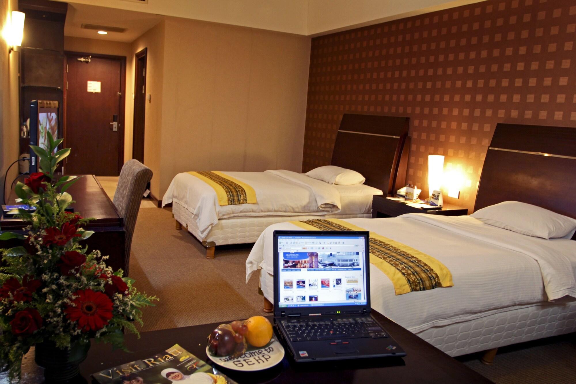 Grand Elite Hotel